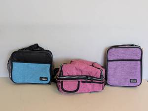 lot 151 image: 3 NEW LUNCH BAGS