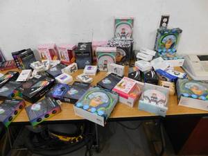 lot 65 image: Electronics Lot