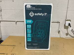 lot 93 image: Safety 1st Jive 2-in-1 Convertible Car Seat, Rear Facing Car Seats