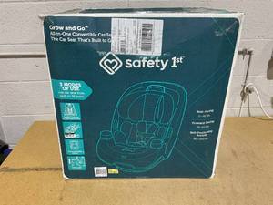 lot 97 image: Safety 1st Grow and Go All-in-1 Convertible Car Seat