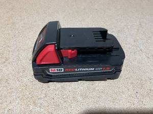 lot 204 image: Milwaukee M18 1.5 Ah 18V Red Lithium Ion Battery 48.11.1815 for Impact Drill