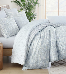 lot 446 image: Peri Home Ikat Eyelet 3-Pc. Comforter Set, King