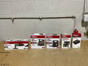lot 150 image: LOT OF 5 Miscellaneous Hyper Tough Tools