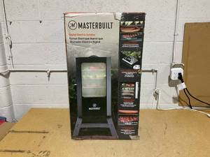 lot 153 image: Masterbuilt Digital Electric Smoker MB20070421