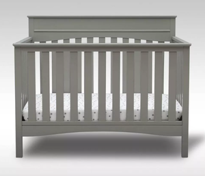 lot 44 image: Delta Children Skylar 6-in-1 Convertible Crib