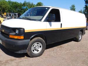 lot 20 image: 2017 Chevrolet Express Van