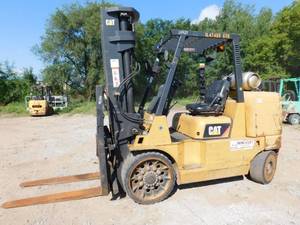 lot 8 image: 2016 Cat GC70K LP Forklift