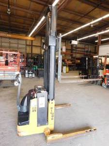 lot 21 image: 2011 Big Joe PDS-25-130 Walkie Stacker - For Repair