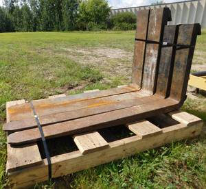 lot 36 image: 2 - Sets of Forklift Forks