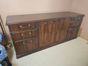 lot 11 image: Handsome Contemporary Executive Office Consol from National Office Furniture