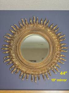 lot 2 image: Stunning Sunburst Gilt Mental Mirror