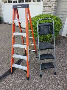 lot 157 image: Six Foot Painters Ladder