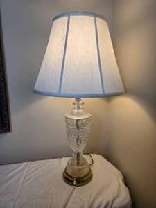 lot 31 image: Graceful Crystal Glass Table Lamp