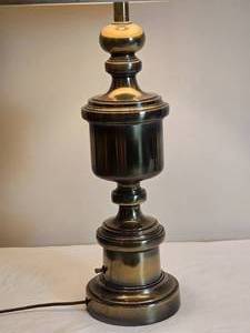 lot 32 image: Vintage Stiffel Brushed Brass Table Lamp