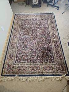 lot 23 image: Belgium Verona Are Rug  5.3 x 7.7