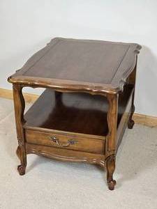 lot 29 image: Vintage French Provencial Single Drawer Side Table