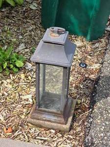 lot 137 image: Amazing Metal  Glass Case Outdoor Lanterns - (5)