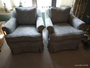 lot 9 image: Beautiful Teal & Cream Upholstered RockingSwivel Chairs