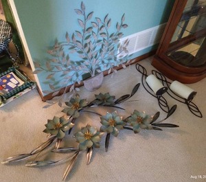 lot 32 image: Metal Wall Art & Candle Sconces