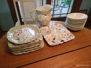 lot 41 image: Tracy Porter Dish Collection