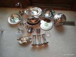 lot 42 image: Large Silver Plate Lot
