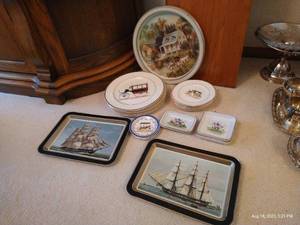 lot 54 image: Coach Series by Atlas- Plates, Ash Trays, Metal Trays