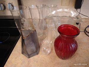 lot 79 image: Vase Lot