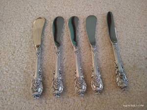 lot 105 image: (5) Small Knives of Wallace Sir Christopher Sterling Flatware