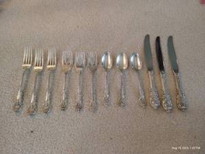 lot 108 image: (3) 4-Piece Settings of Wallace Sir Christopher Sterling Flatware
