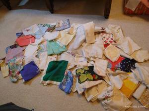 lot 131 image: Vintage Handkerchief Lot