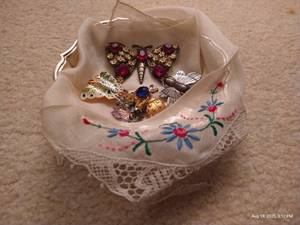 lot 146 image: Silver Plate Tray w Hankerchief & Pins