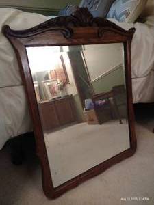 lot 148 image: Heavy Antique Wood Framed Mirror