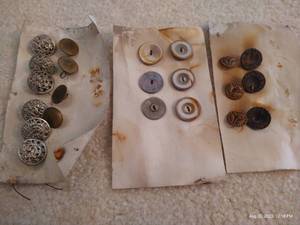lot 158 image: (3) Cards w Vintage Unmarked Buttons