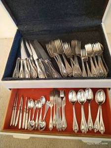 lot 183 image: Silver Plate Flatware Set Rogers Bros 1847