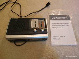 lot 204 image: Emerson Portable Radio w Instant Weather Band Radio