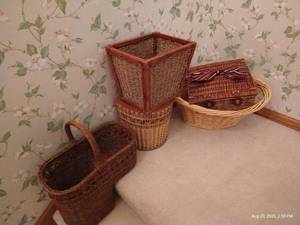 lot 210 image: Baskets