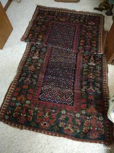 lot 219 image: Antique Rug