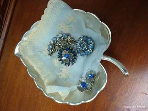 lot 233 image: Silver Plate Leaf Tray w Costume Jewelry, Etc