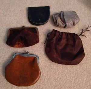 lot 310 image: (5) Small Antique Coin Purses