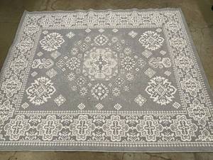 lot 5 image: 7 ft 9 in x 9 ft 10 in Gray and White Decorative Area Rug
