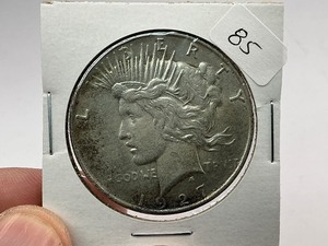 lot 85 image: 1927-D Silver Peace Dollar  1 of 24 Coin in Complete Set