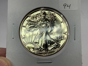 lot 94 image: 1986 24k Gold Plated American Silver Eagle