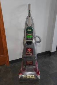 lot 194 image: Hoover Steam Vac Carpet Shampooer