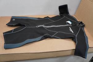 lot 230 image: Cressi Lido Mens 2mm Wetsuit - XXL6, Gray