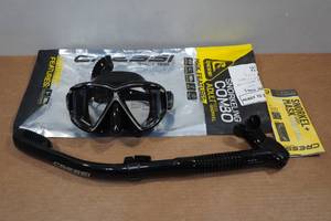 lot 240 image: Cressi Pano 4 Snorkel Set