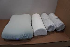 lot 27 image: Cushion Lab Pillow Set