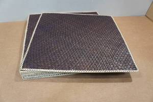 lot 50 image: 9 Placemats