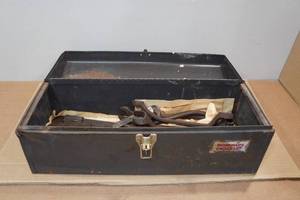 lot 60 image: Tool Box with Assorted Tools