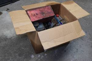 lot 89 image: Assorted Oil and Gas Cans and Vintage Road Warning Set