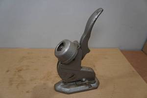 lot 98 image: Bates Automatic Eyeletter